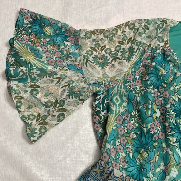 avenue, floral, maxi dress. Size 16 - Picture 13 of 13